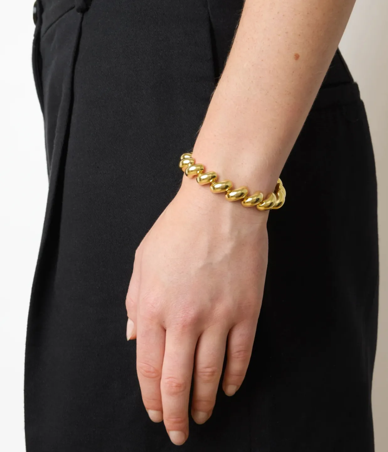 Lie Studio Edith Bracelet in Gold Store
