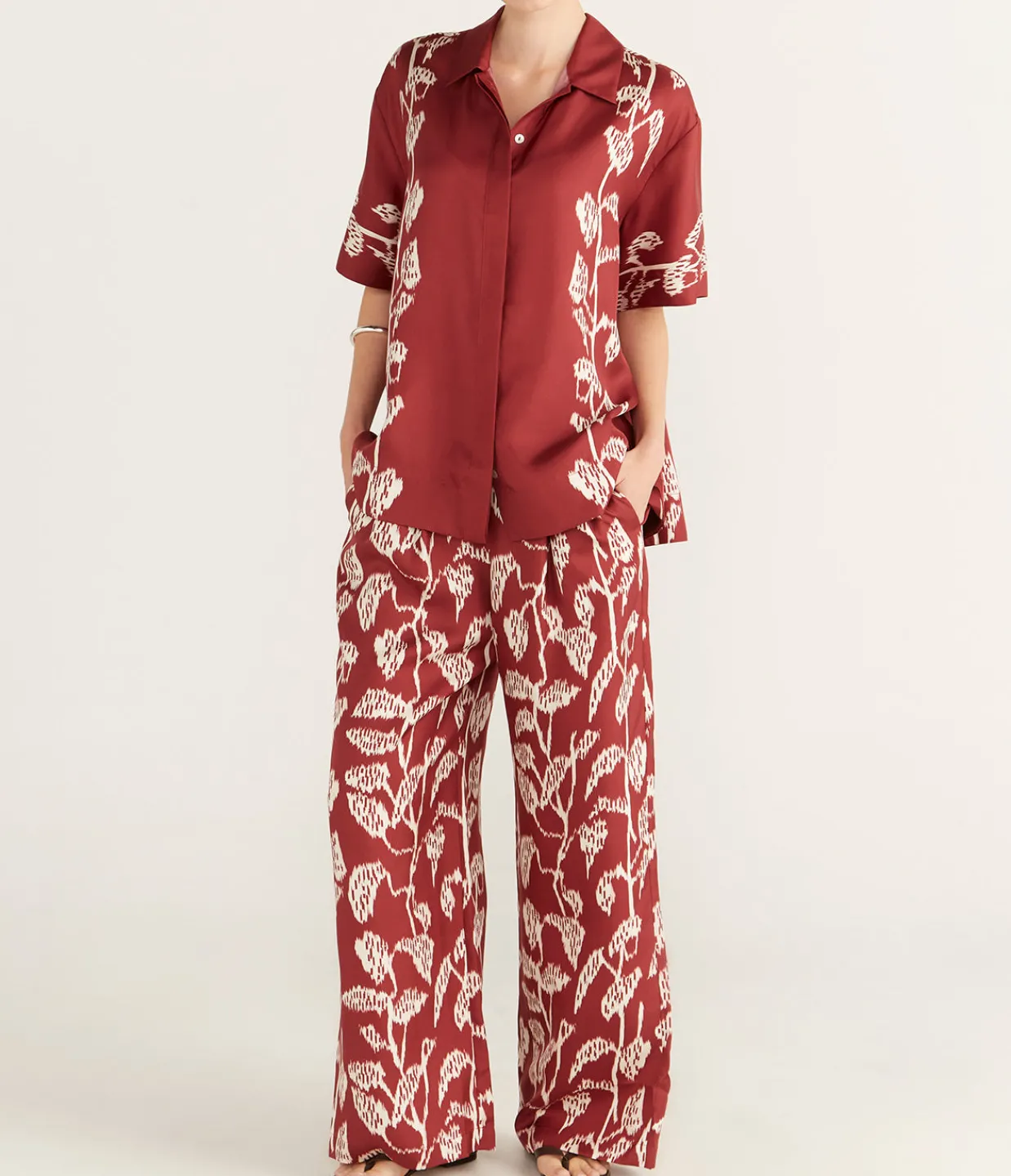 Asceno Isola Silk Trouser in Burgundy Vine Best