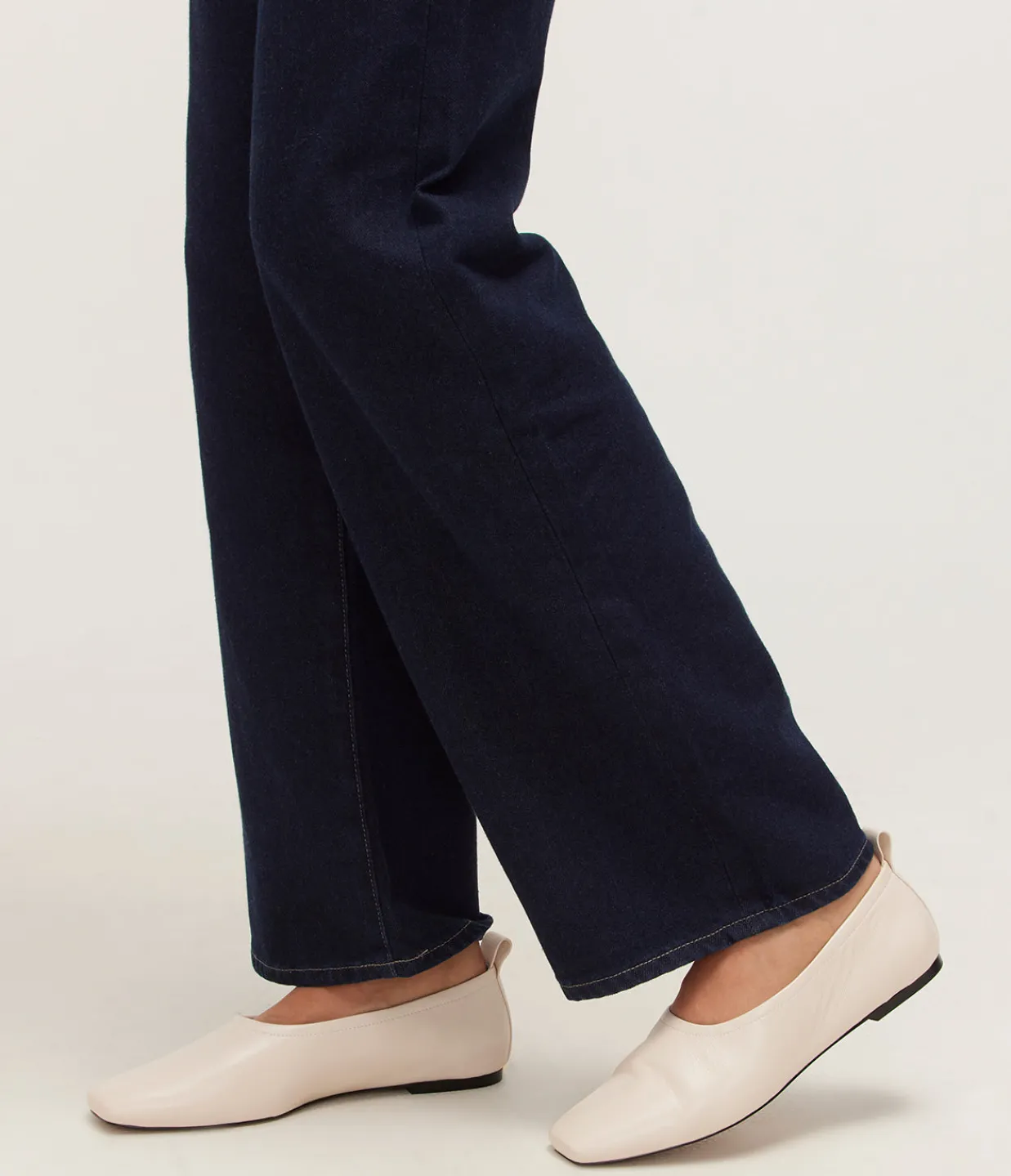 Nelson Made Lou Flat in Crema Flash Sale