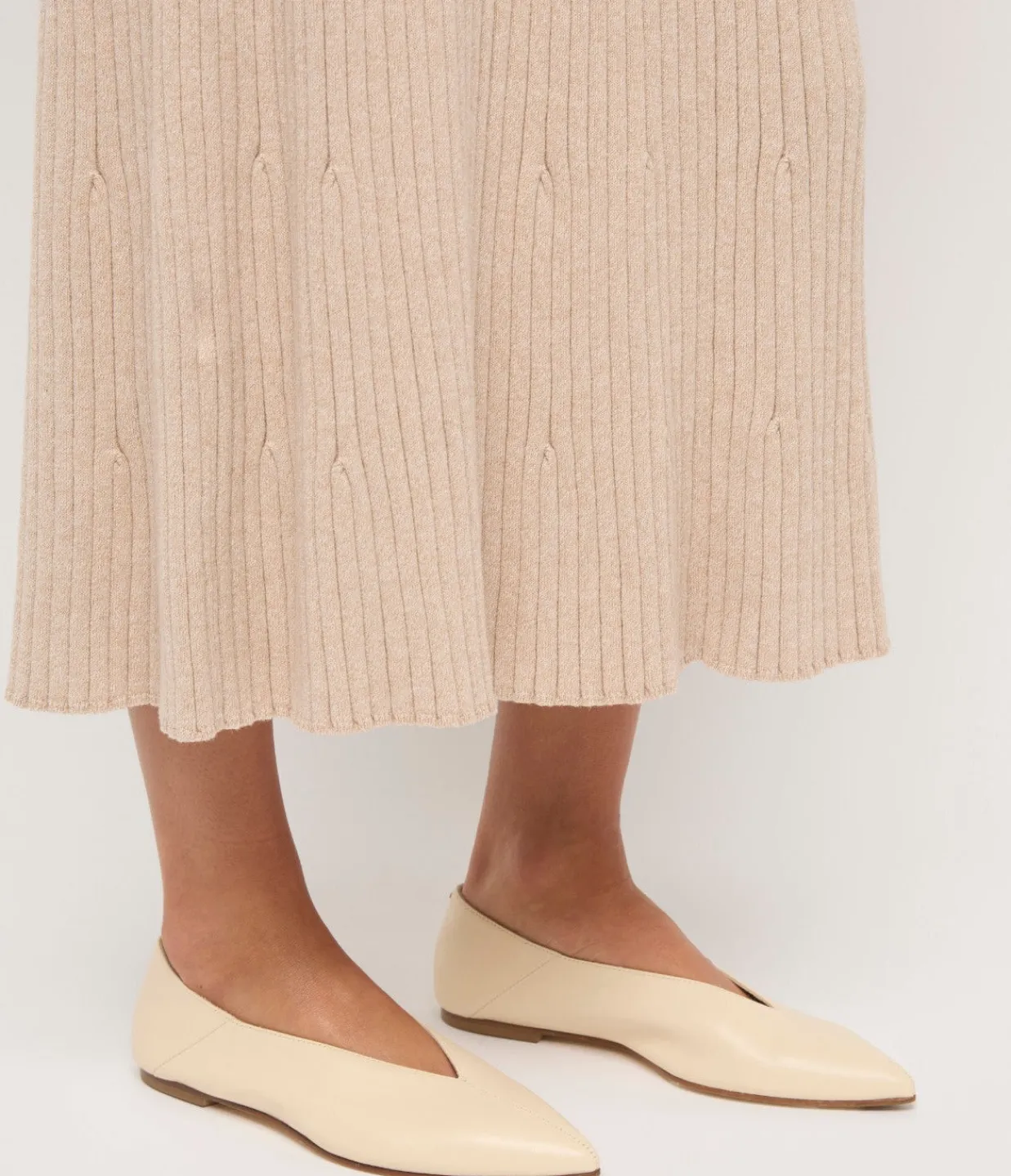Aeyde Moa Leather Flat in Creamy Fashion