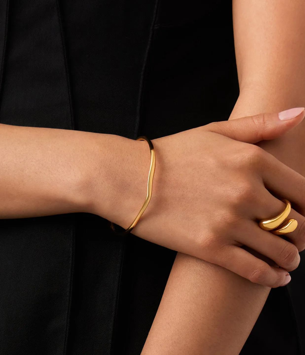 Missoma Molten Ripple Bangle in Gold Flash Sale