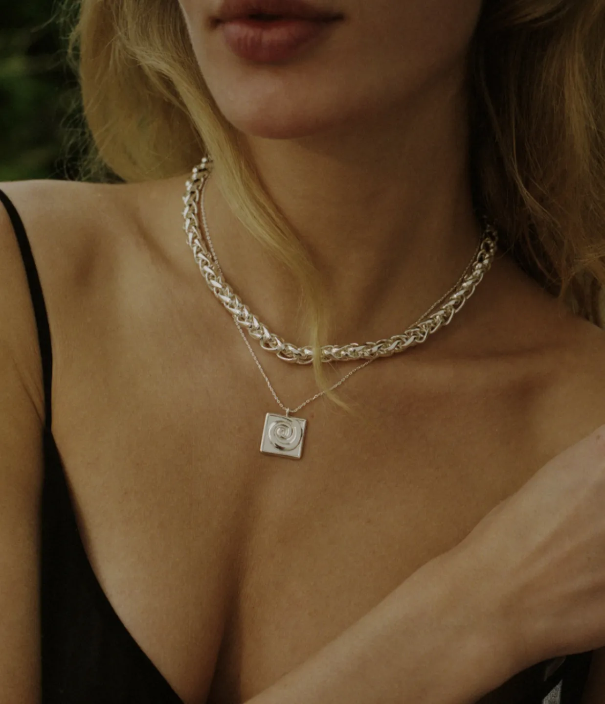 Anni Lu Swirly Square Necklace in Silver Cheap