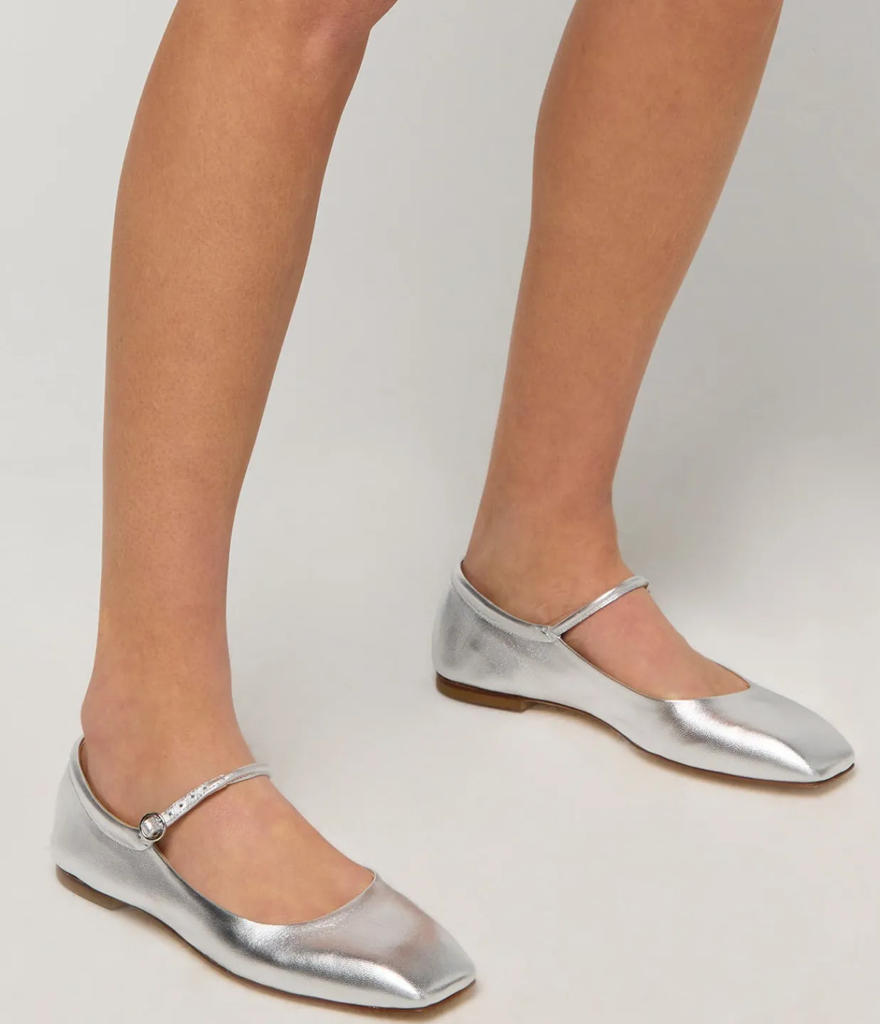 Aeyde Uma Flat in Laminated Silver Clearance